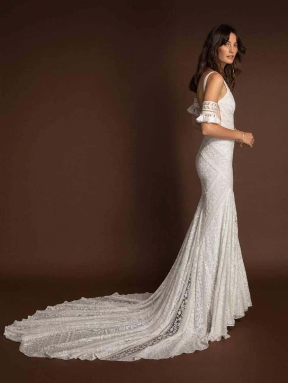 Rue De Siene Tulum Wedding Gown Size 10 - Picture 3 of 13
